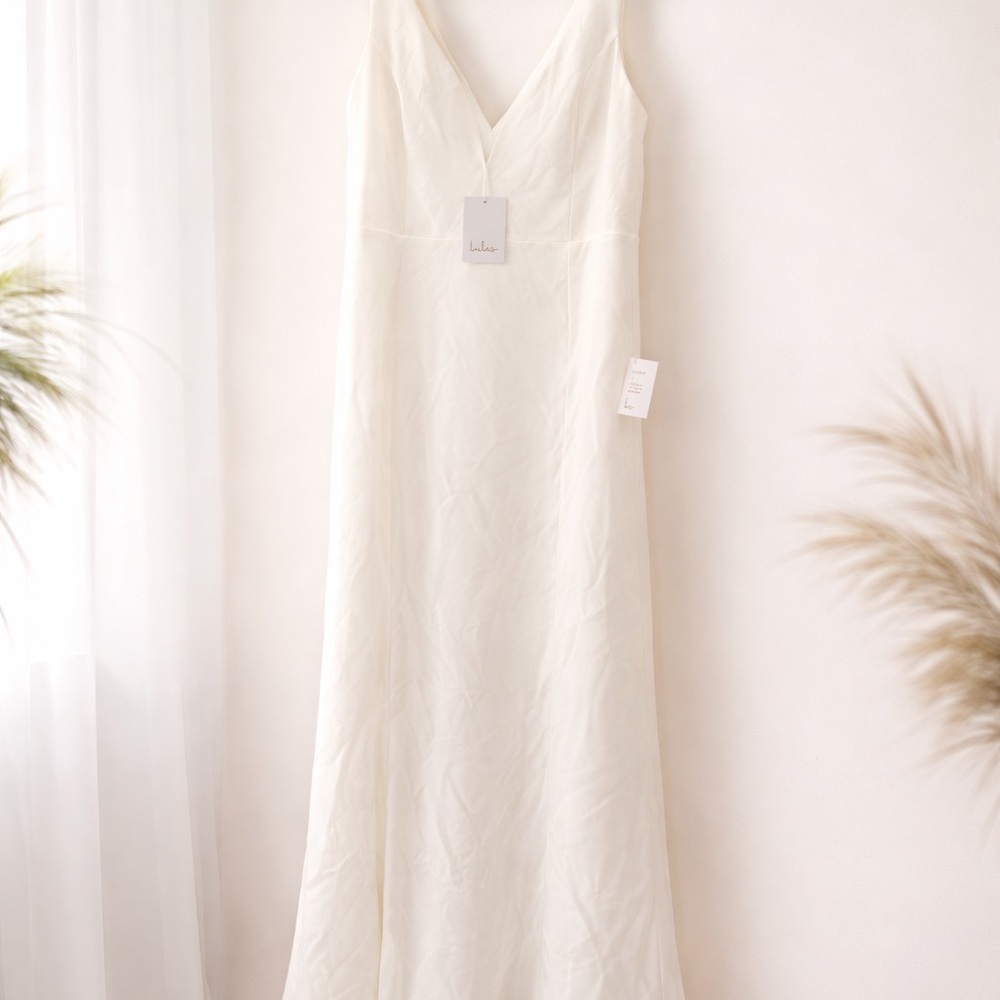Lulu's Strapless Ivory wedding dress
